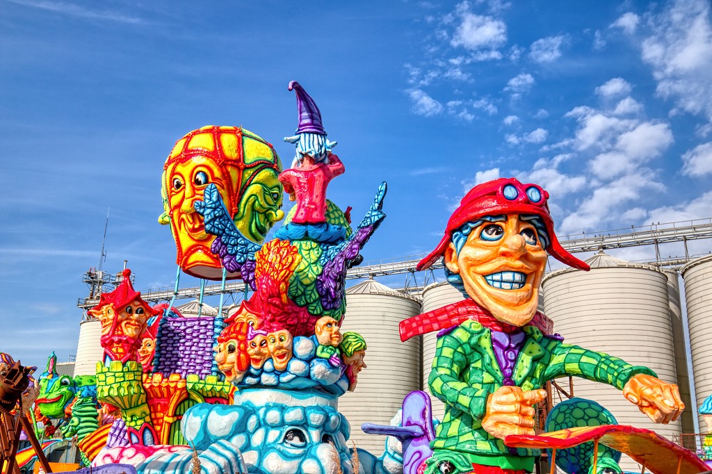 carnival graveyard carnaval hdr urbex carnavalsoptocht corso trash verlaten abandoned lost places
